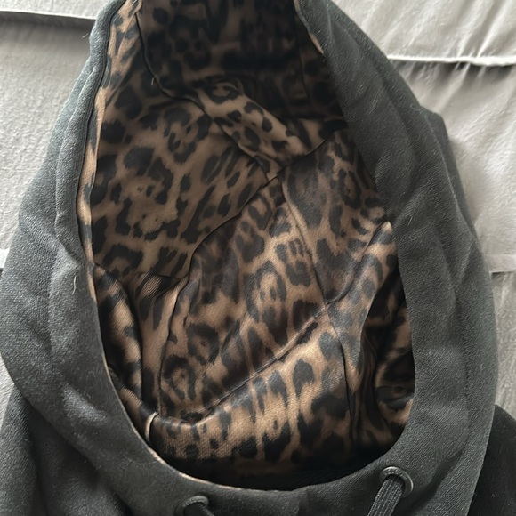 Volcom hoodie - Picture 3 of 5